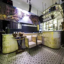 Karo Motifli Bar ve Karşılama Bankosu Duvar Kaplamaları